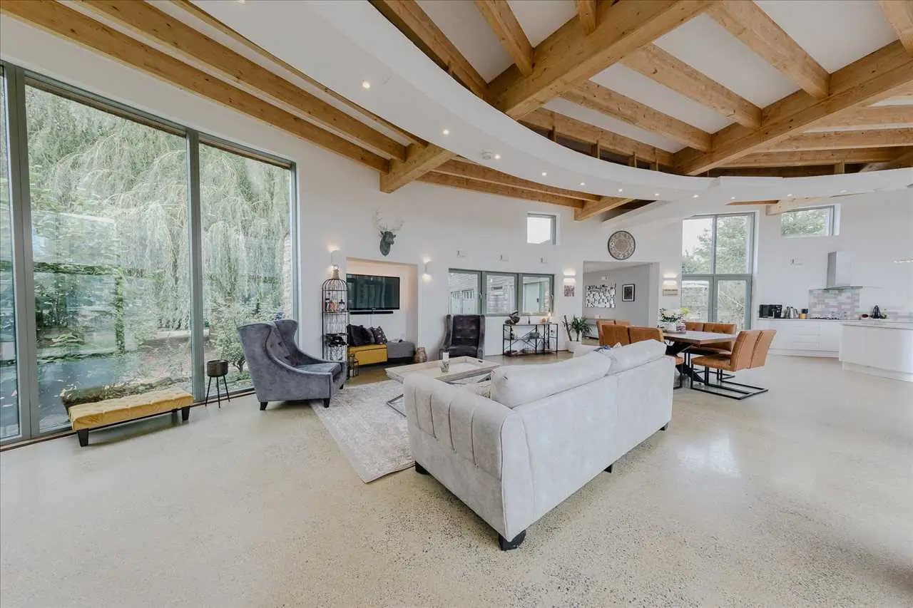 Northfield Barns Drive, Deanshanger