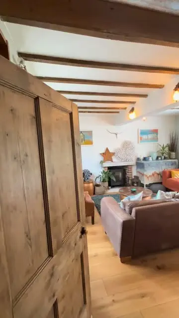 Who ordered coziness?! 😍  #autumn #cosyvibes #cosyhome #character #periodpro...